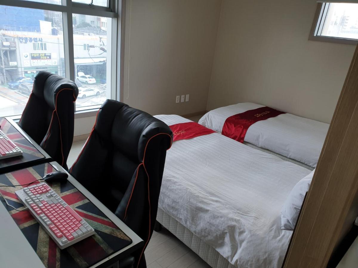 R&T Hotel Jeju Exterior photo
