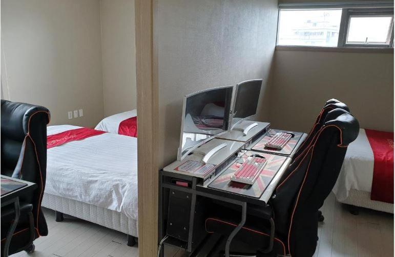R&T Hotel Jeju Exterior photo